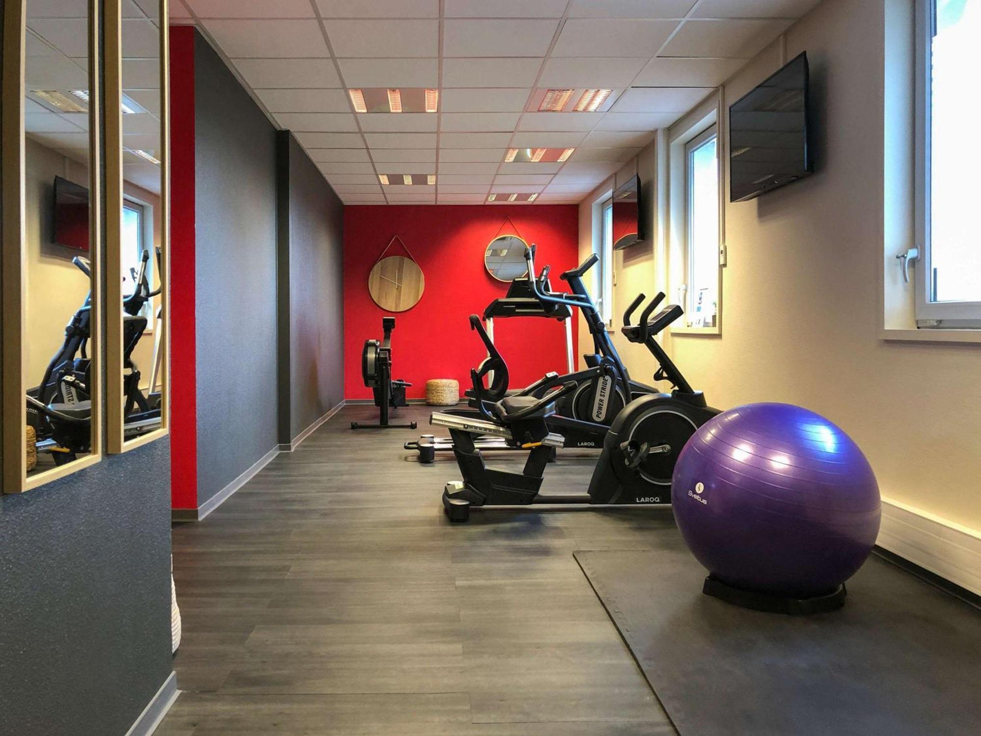 Ibis Saint-Genis-Pouilly Geneve Ξενοδοχείο Εξωτερικό φωτογραφία